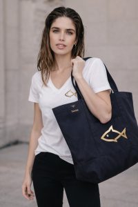 Balık Baskılı Kadın Tişört + Lacivert Tote Bag Günlük Kombin Seti